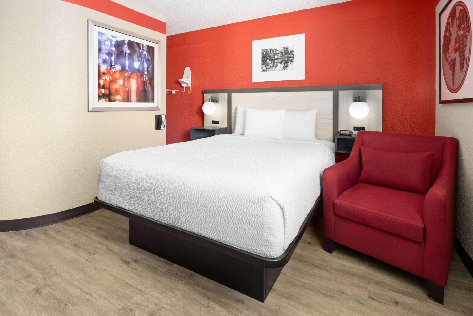 Ramada By Wyndham Parsippany Hotel Exterior photo